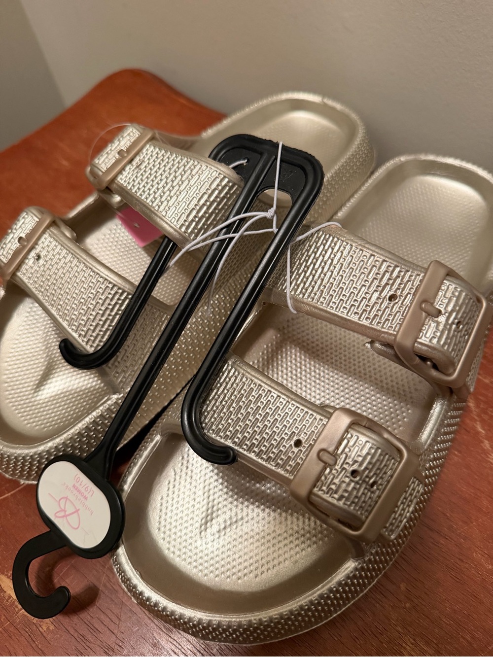 NWT Bobbie Brooks Metallic Gold Double-Buckle Slide - Picture 4 of 5